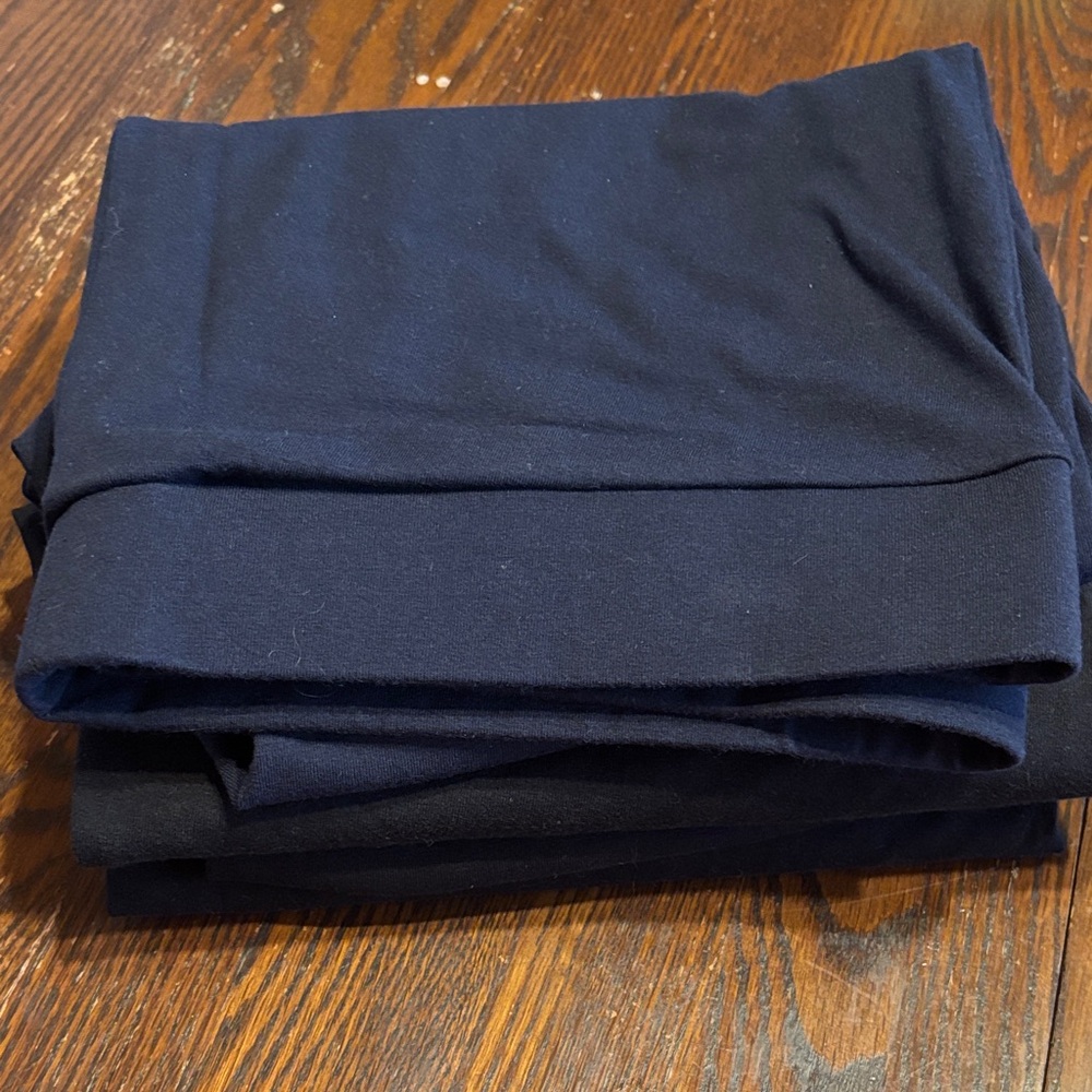 Bundle: 4 pair HUE Capri Leggings